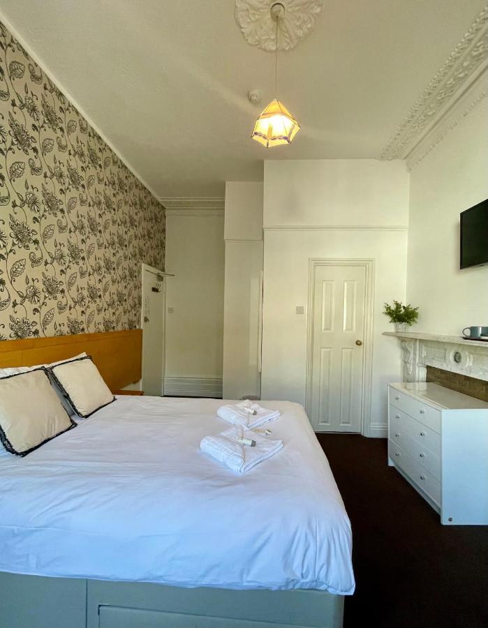The Lodge Bournemouth Exteriör bild